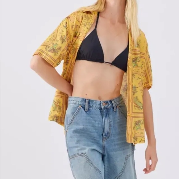 Urban Outfitters Tops - NWT Urban Outfitters Gardenia Souvenir Printed Button Down Top